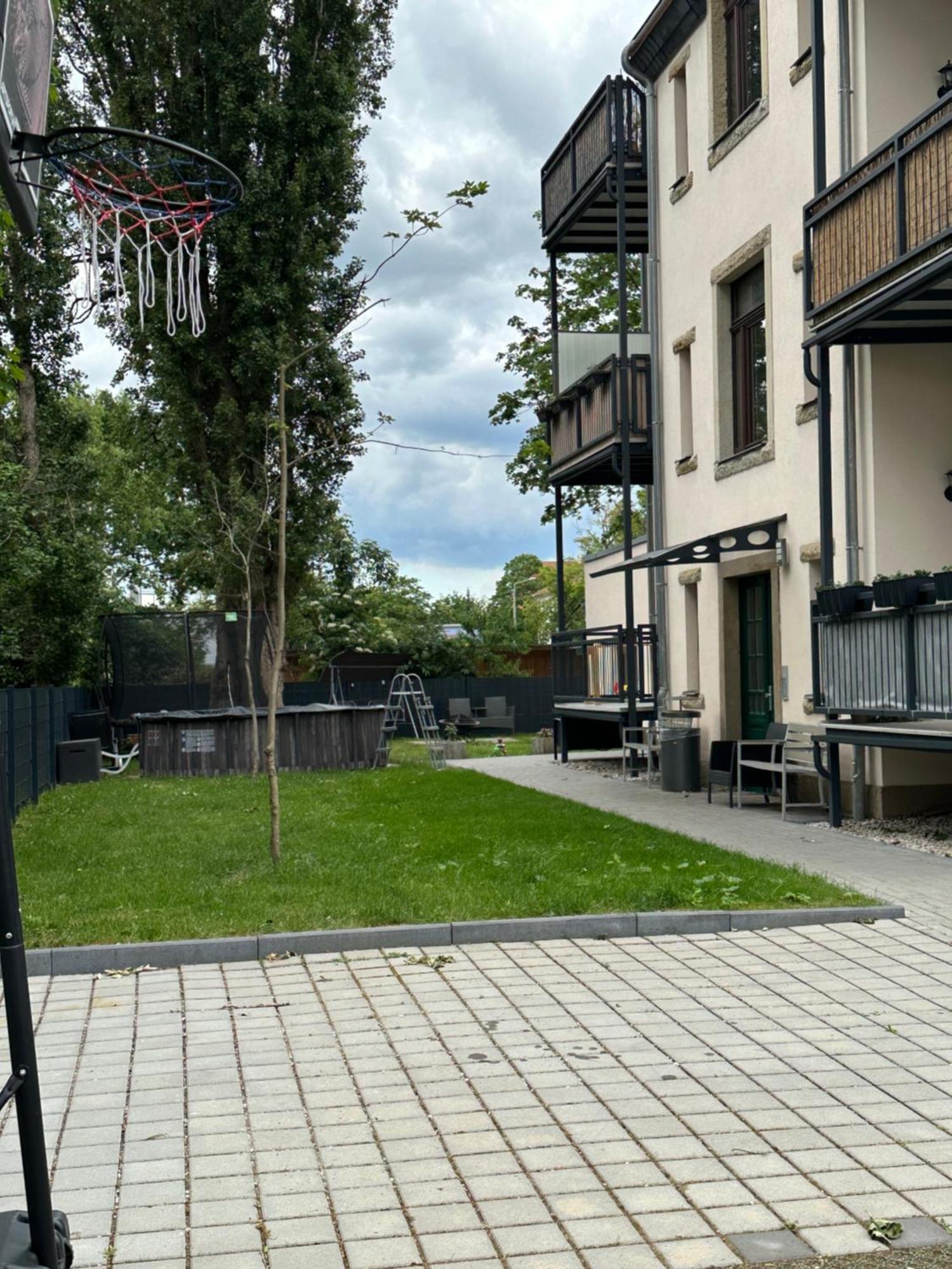 Villarina Dresden Bagian luar foto