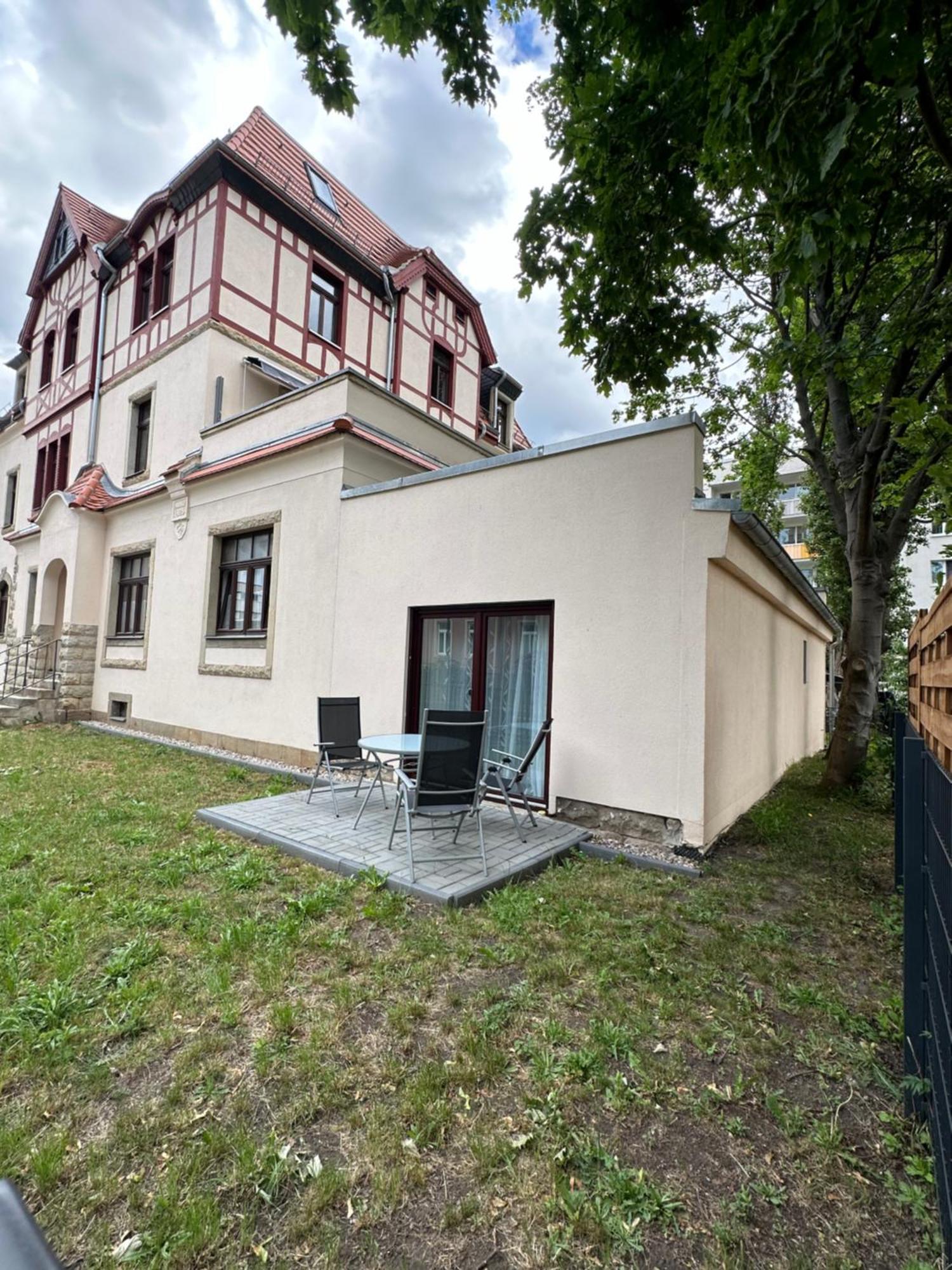 Villarina Dresden Bagian luar foto